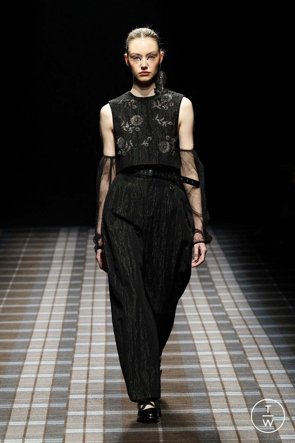 Fashion Week Milan Fall/Winter 2025 look 40 from the Dhruv Kapoor collection menswear