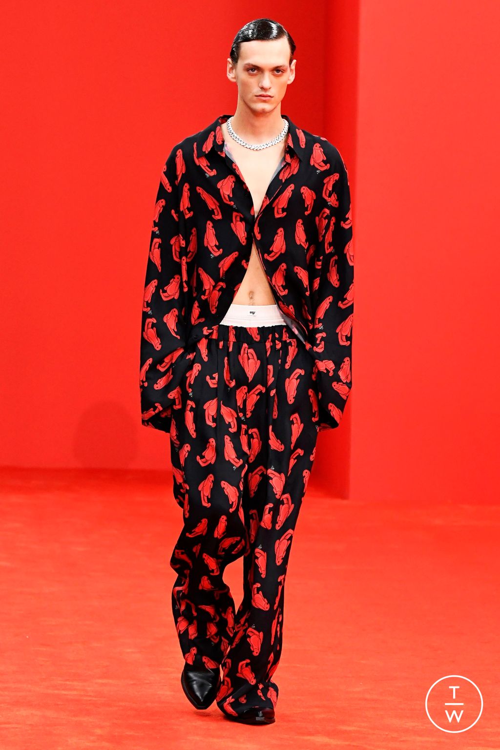 Fashion Week Milan Spring-Summer 2025 look 20 from the Dhruv-Kapoor collection menswear