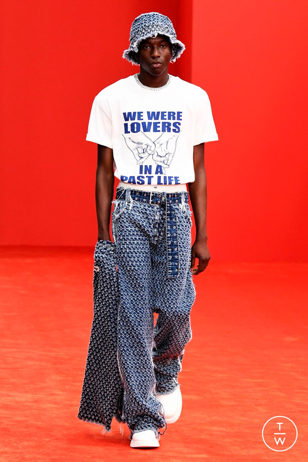 Fashion Week Milan Spring-Summer 2025 look 30 from the Dhruv-Kapoor collection menswear