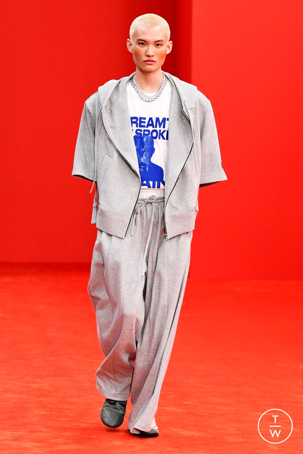 Fashion Week Milan Spring-Summer 2025 look 32 from the Dhruv-Kapoor collection menswear