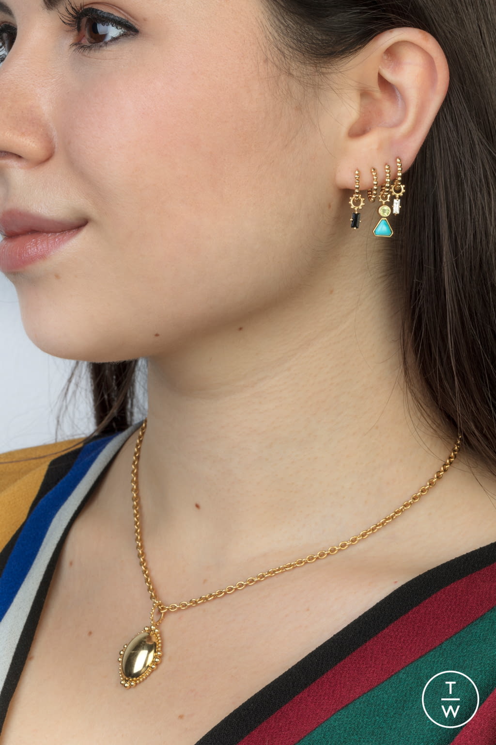 Fashion Week Paris Fall/Winter 2021 look 28 de la collection Gaya womenswear accessories