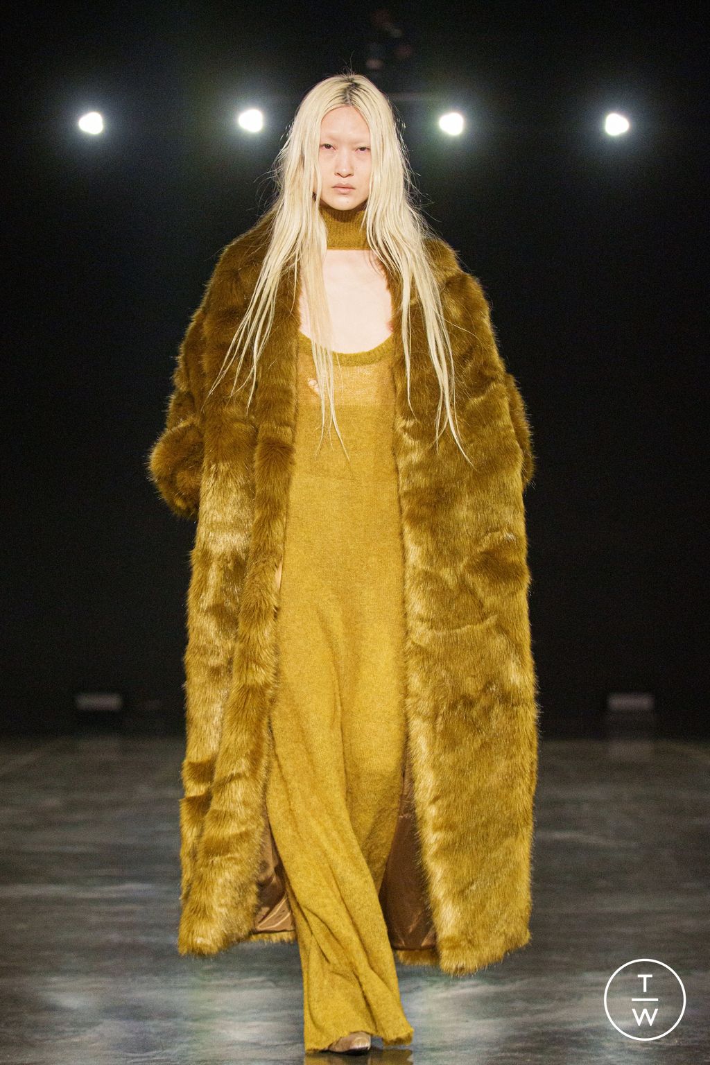 Fashion Week Paris Fall/Winter 2024 look 22 from the Didu collection 女装