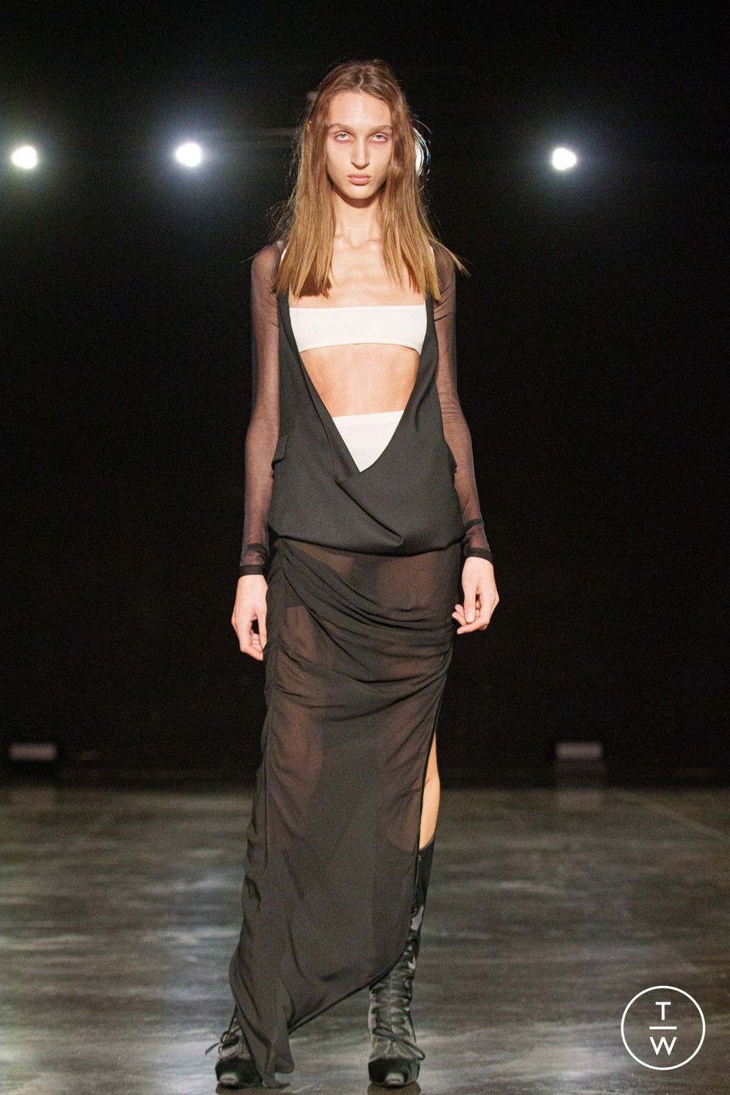 Fashion Week Paris Fall/Winter 2024 look 27 de la collection Didu womenswear