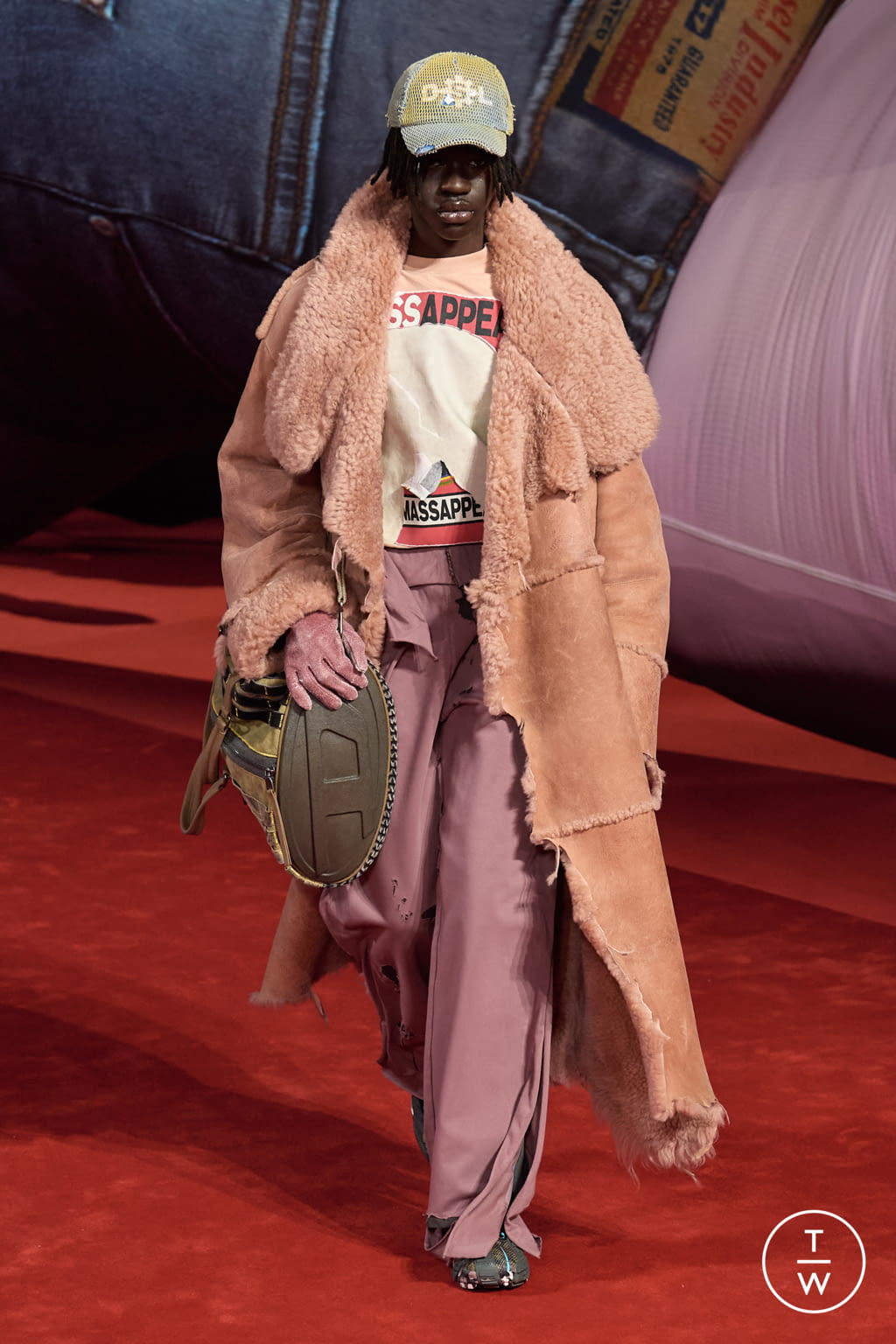 Fashion Week Milan Fall/Winter 2022 look 44 from the DIESEL collection womenswear
