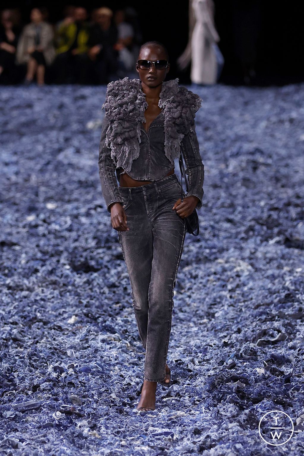 Fashion Week Milan Spring/Summer 2025 look 28 from the DIESEL collection 女装