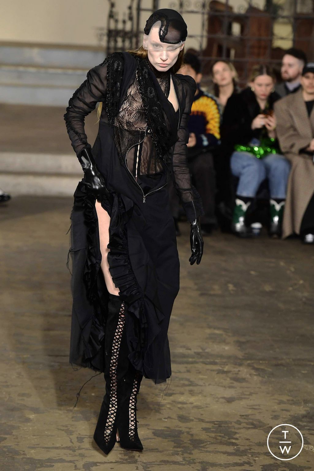 Fashion Week London Fall/Winter 2023 look 5 de la collection Dilara Findikoglu womenswear