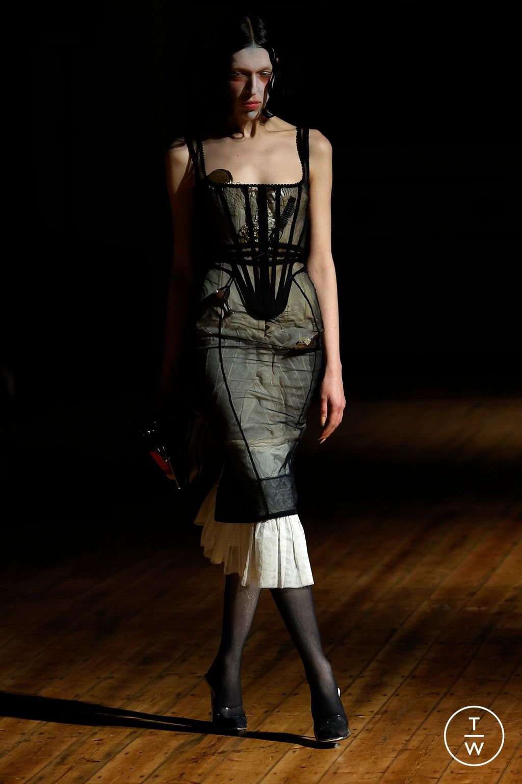 Fashion Week London Fall/Winter 2024 look 13 de la collection Dilara Findikoglu womenswear
