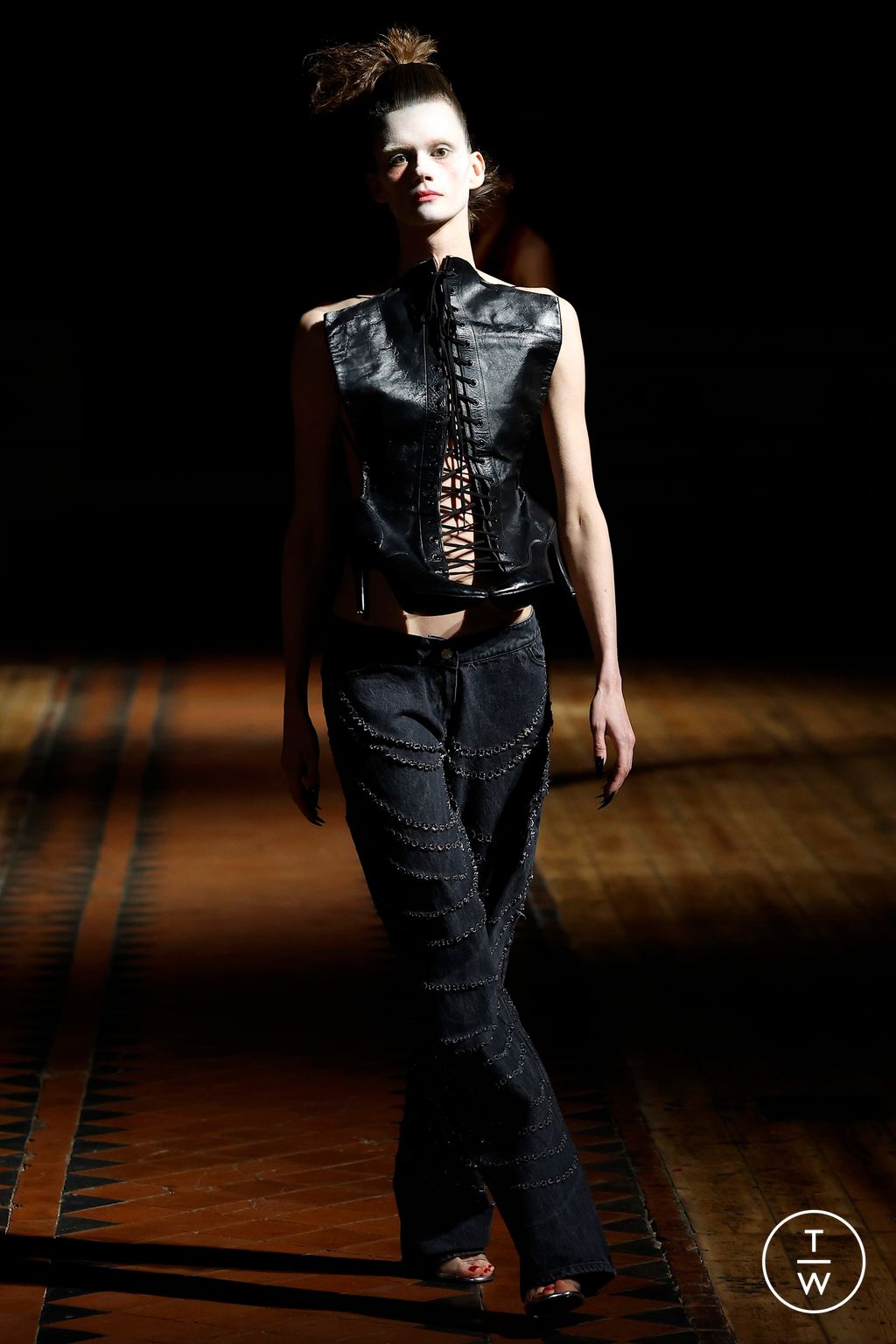 Fashion Week London Fall/Winter 2024 look 19 de la collection Dilara Findikoglu womenswear
