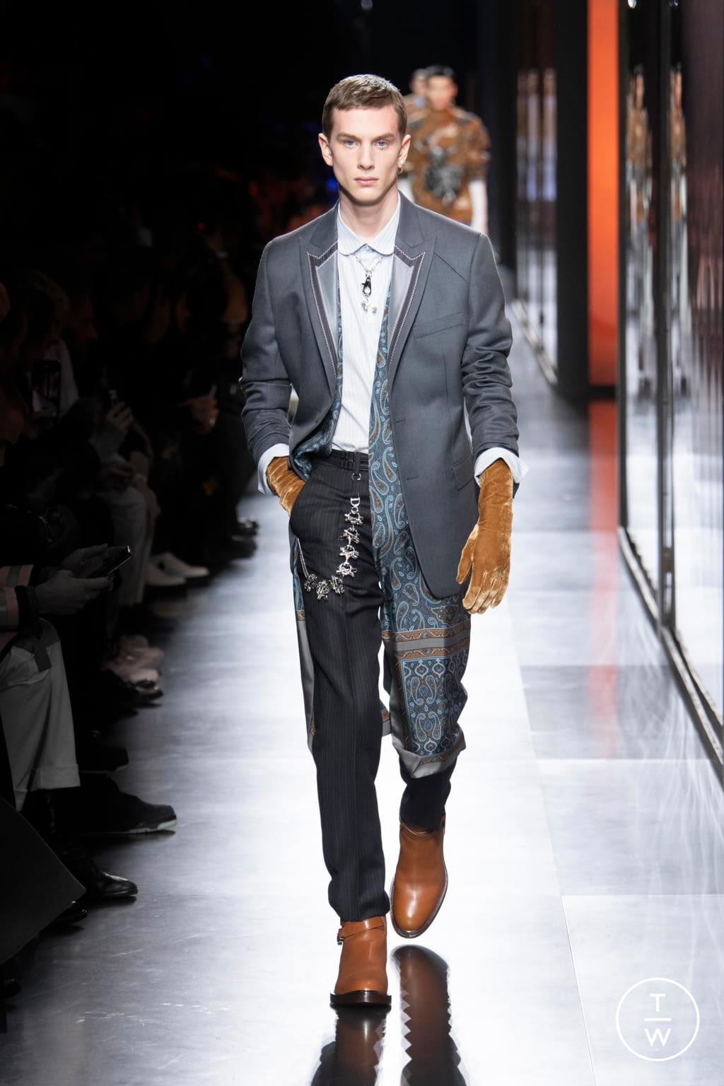Fashion Week Paris Fall/Winter 2020 look 8 from the Dior Men collection menswear