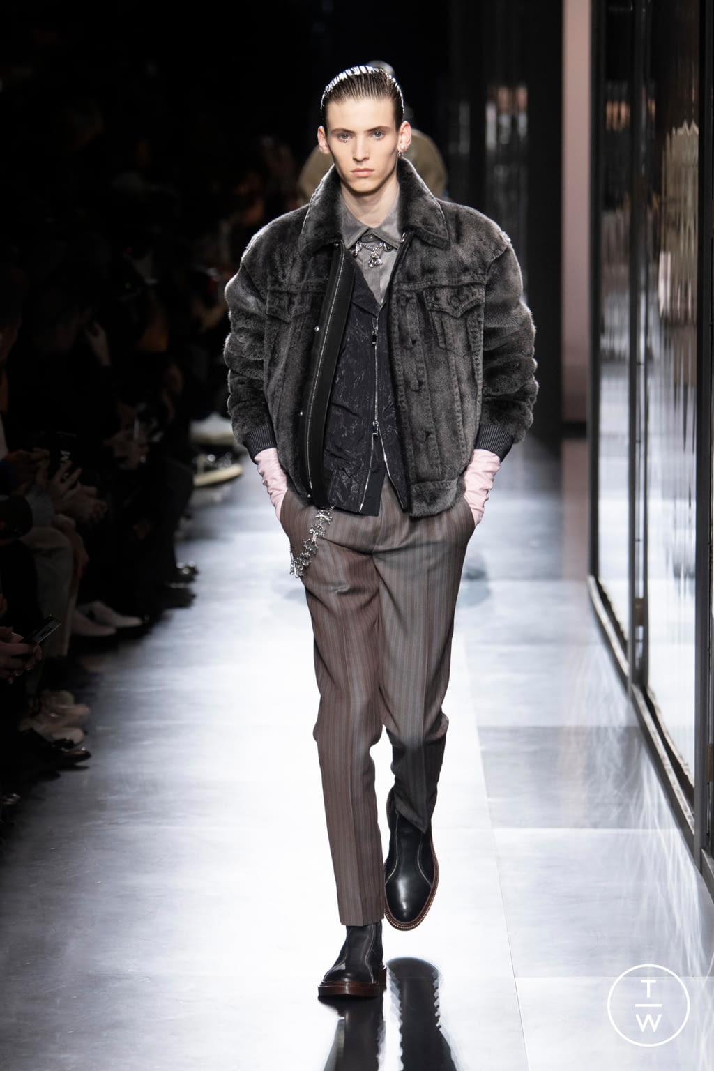 Fashion Week Paris Fall/Winter 2020 look 22 from the Dior Men collection menswear