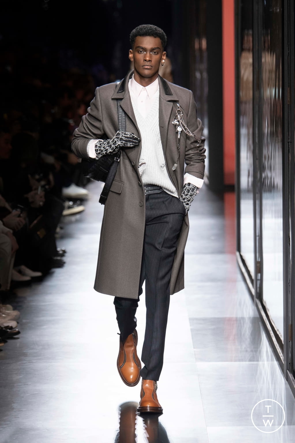 Fashion Week Paris Fall/Winter 2020 look 26 from the Dior Men collection menswear