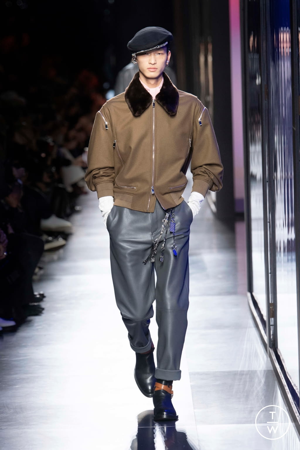 Fashion Week Paris Fall/Winter 2020 look 29 de la collection Dior Men menswear