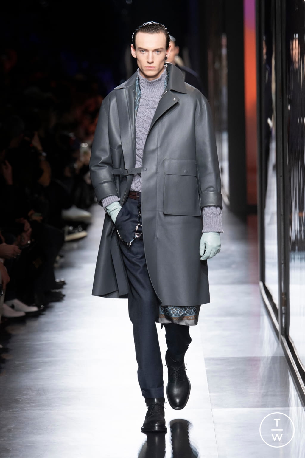 Fashion Week Paris Fall/Winter 2020 look 30 from the Dior Men collection menswear
