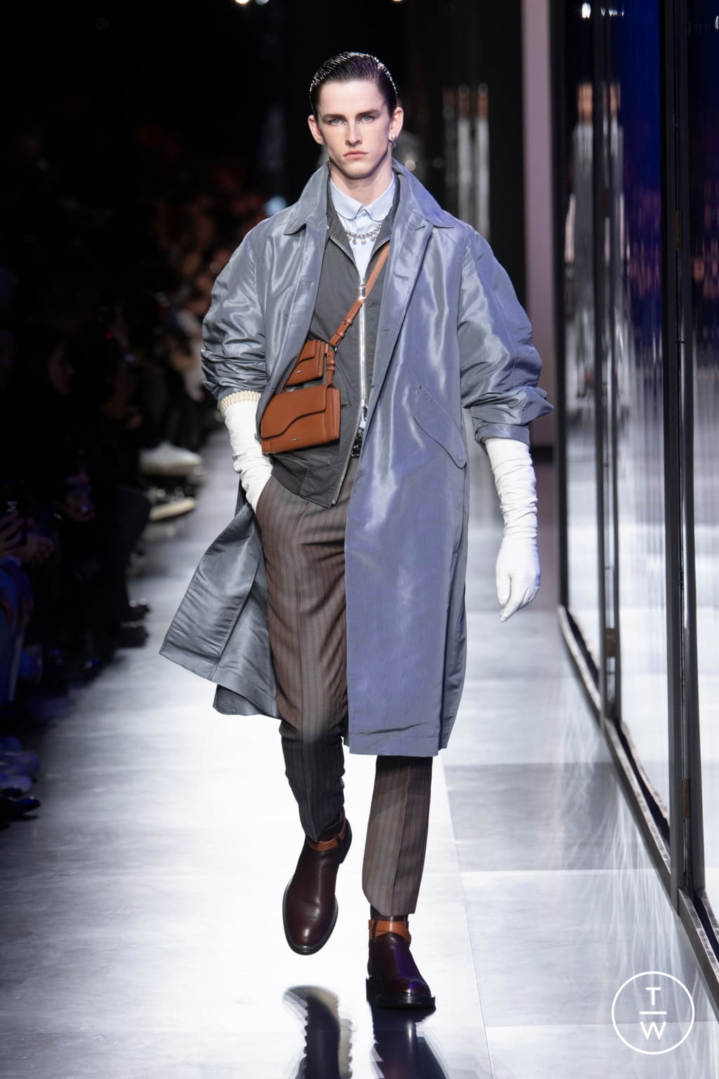 Fashion Week Paris Fall/Winter 2020 look 37 from the Dior Men collection 男装