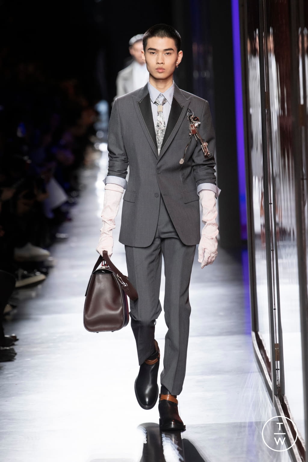 Fashion Week Paris Fall/Winter 2020 look 38 from the Dior Men collection menswear