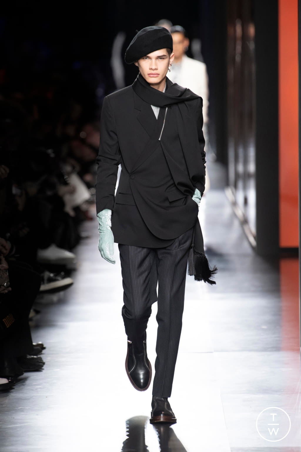 Fashion Week Paris Fall/Winter 2020 look 42 from the Dior Men collection menswear