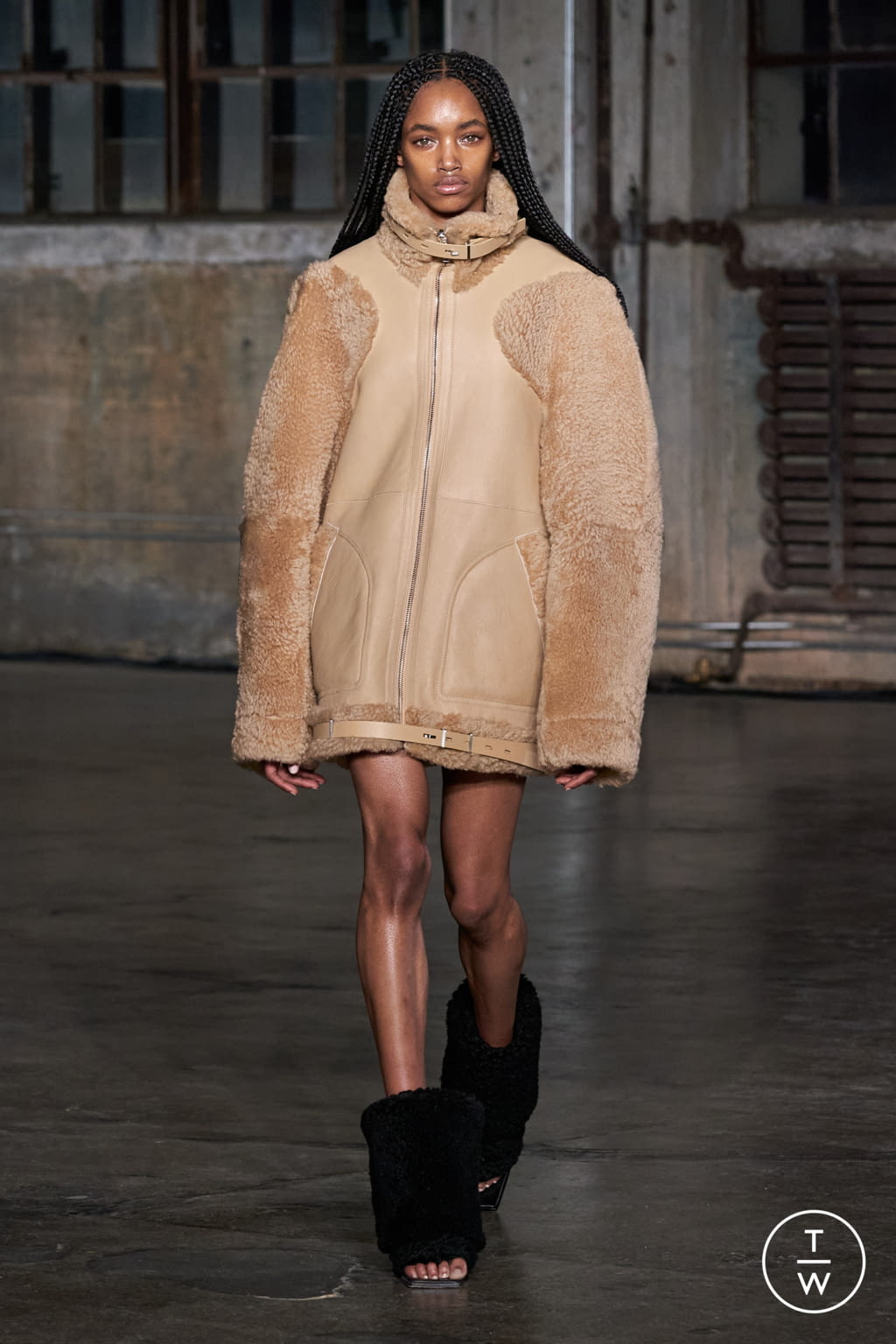 Fashion Week New York Fall/Winter 2022 look 1 de la collection Dion Lee womenswear