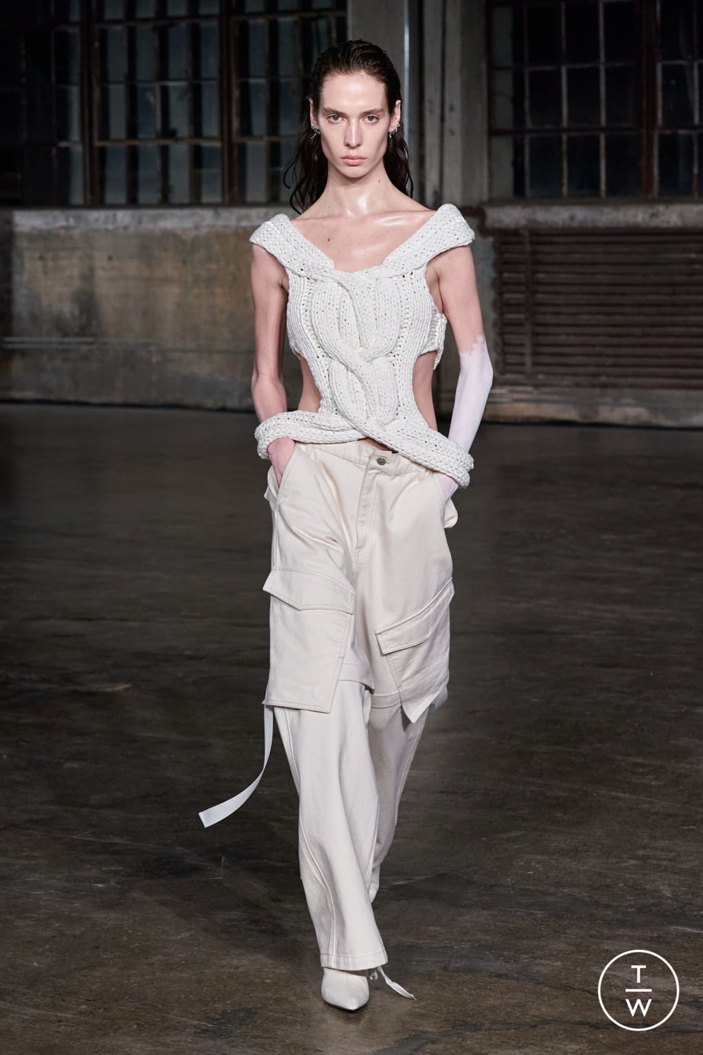 Fashion Week New York Fall/Winter 2022 look 18 de la collection Dion Lee womenswear