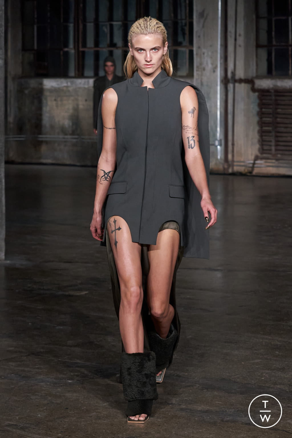 Fashion Week New York Fall/Winter 2022 look 34 from the Dion Lee collection womenswear
