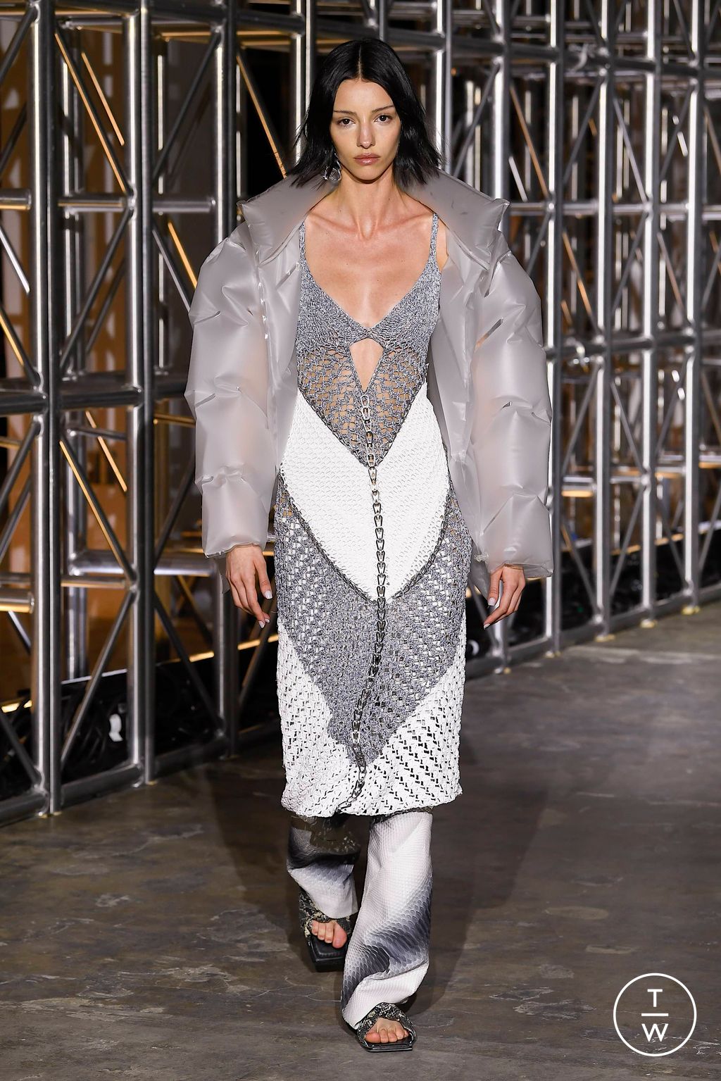 Fashion Week New York Fall/Winter 2023 look 22 de la collection Dion Lee womenswear