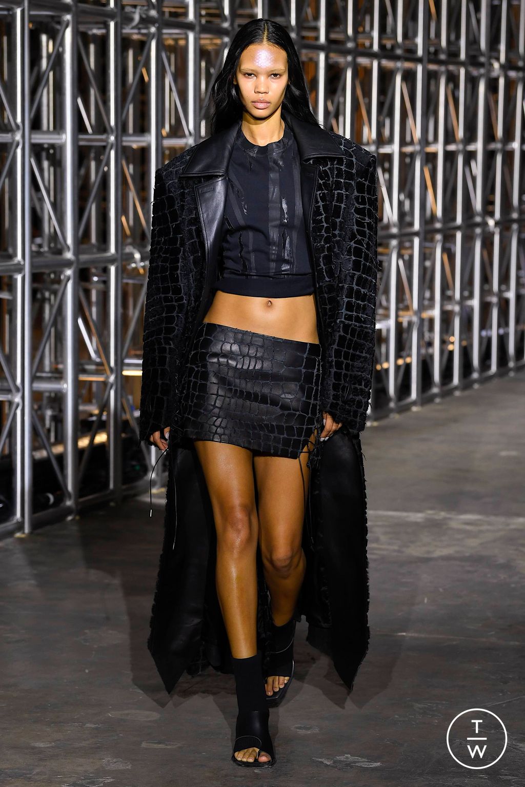 Fashion Week New York Fall/Winter 2023 look 32 from the Dion Lee collection 女装