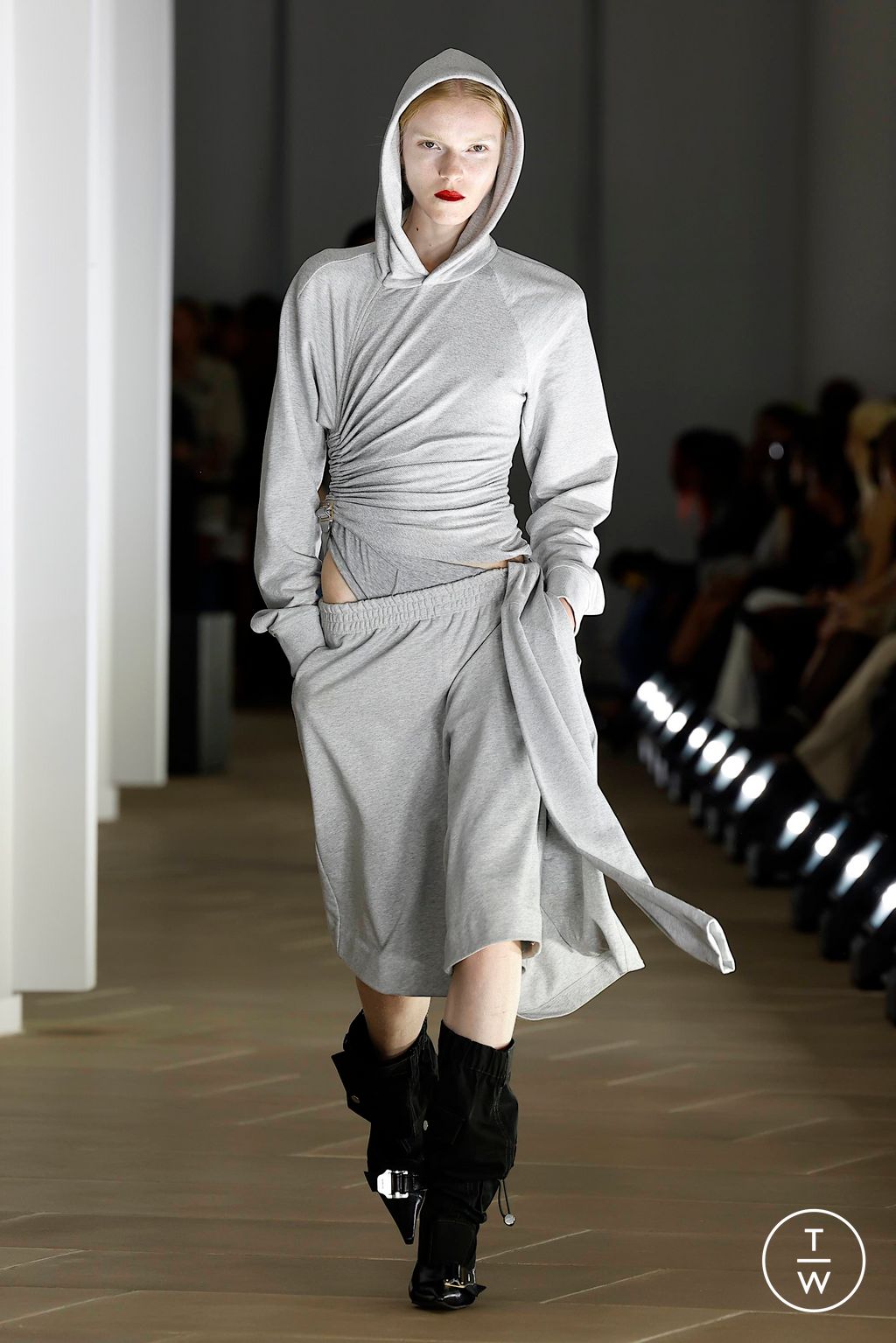 Fashion Week New York Spring/Summer 2024 look 8 de la collection Dion Lee womenswear