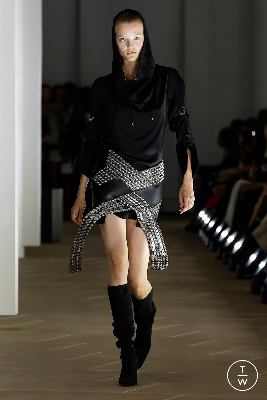 Fashion Week New York Spring/Summer 2024 look 23 from the Dion Lee collection 女装