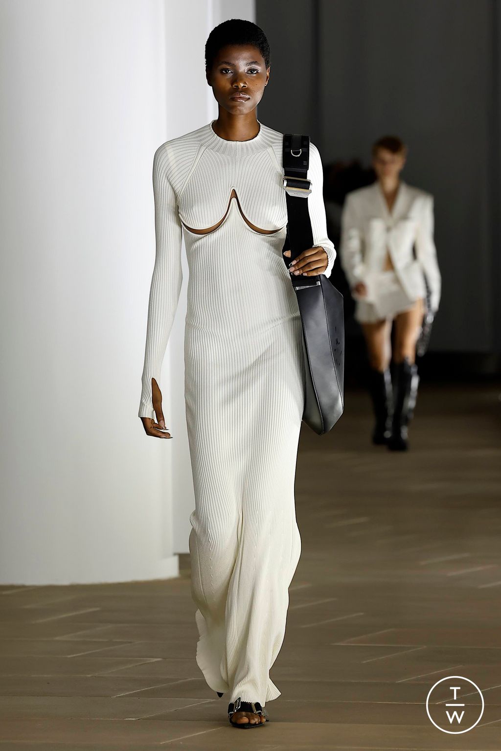 Fashion Week New York Spring/Summer 2024 look 28 from the Dion Lee collection 女装