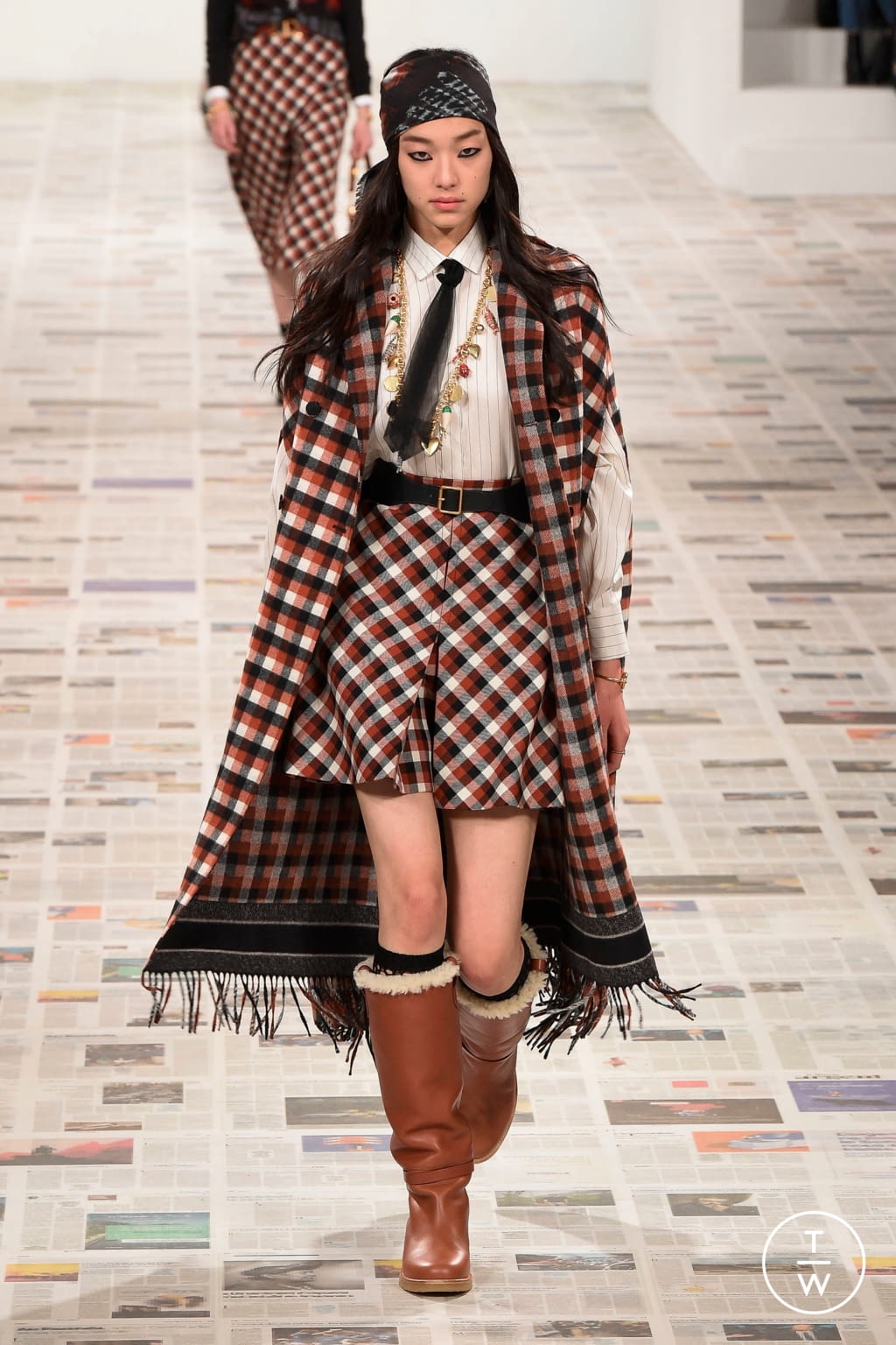 Fashion Week Paris Fall/Winter 2020 look 8 from the Christian Dior collection womenswear