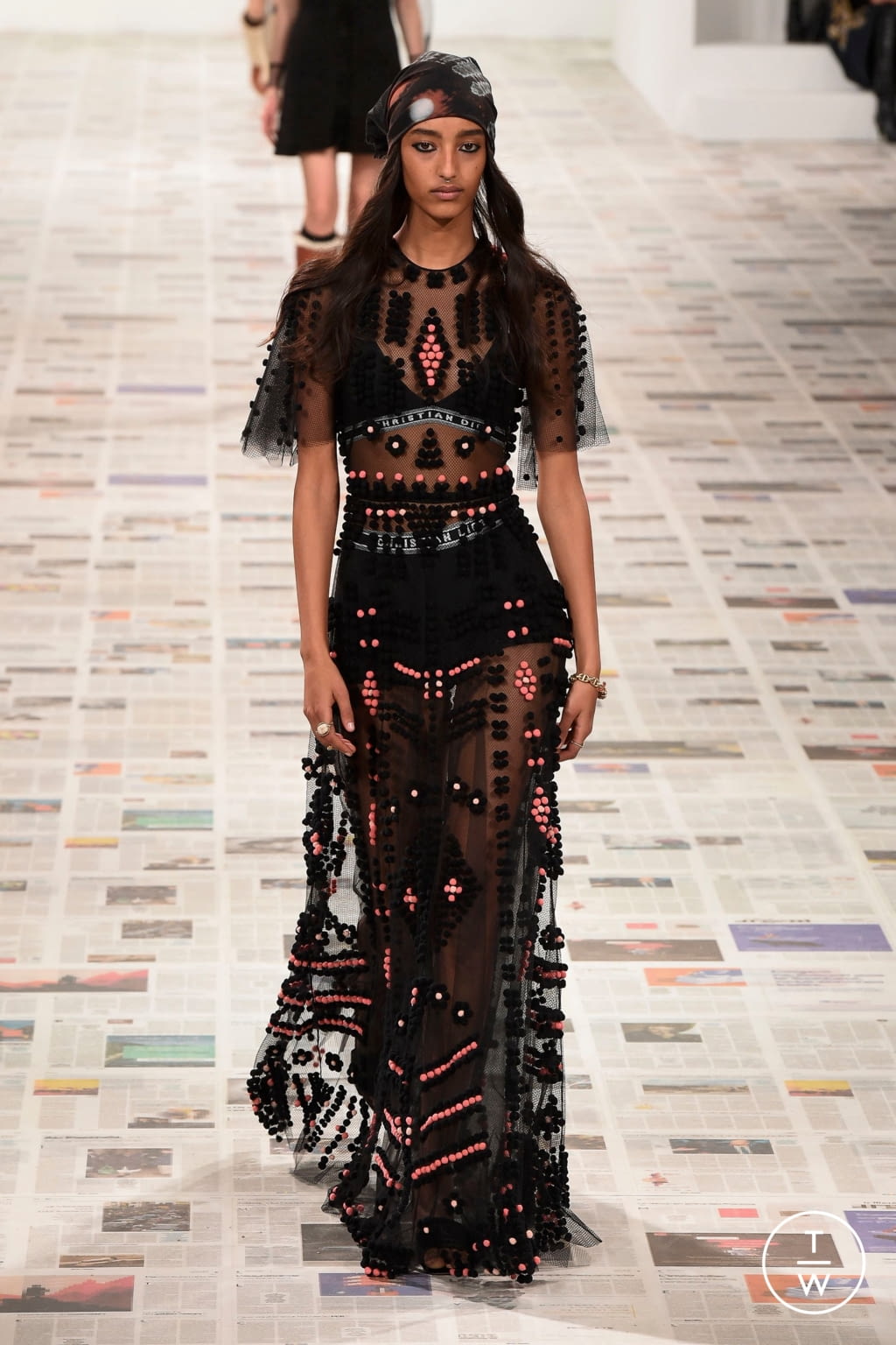Fashion Week Paris Fall/Winter 2020 look 10 from the Christian Dior collection womenswear