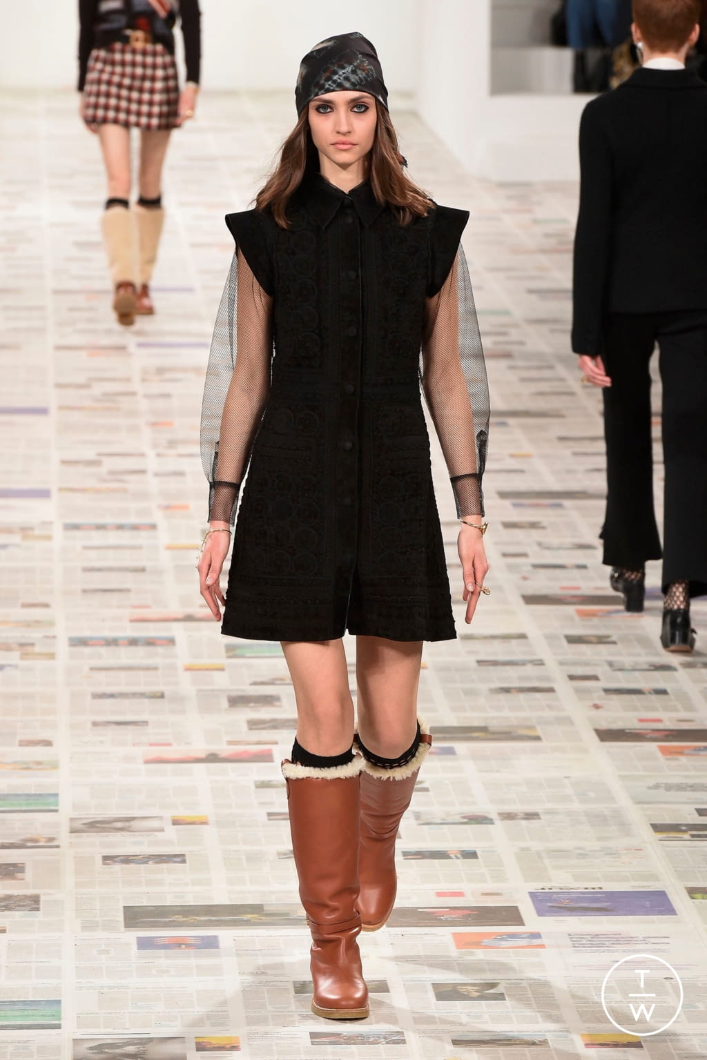 Fashion Week Paris Fall/Winter 2020 look 11 from the Christian Dior collection womenswear