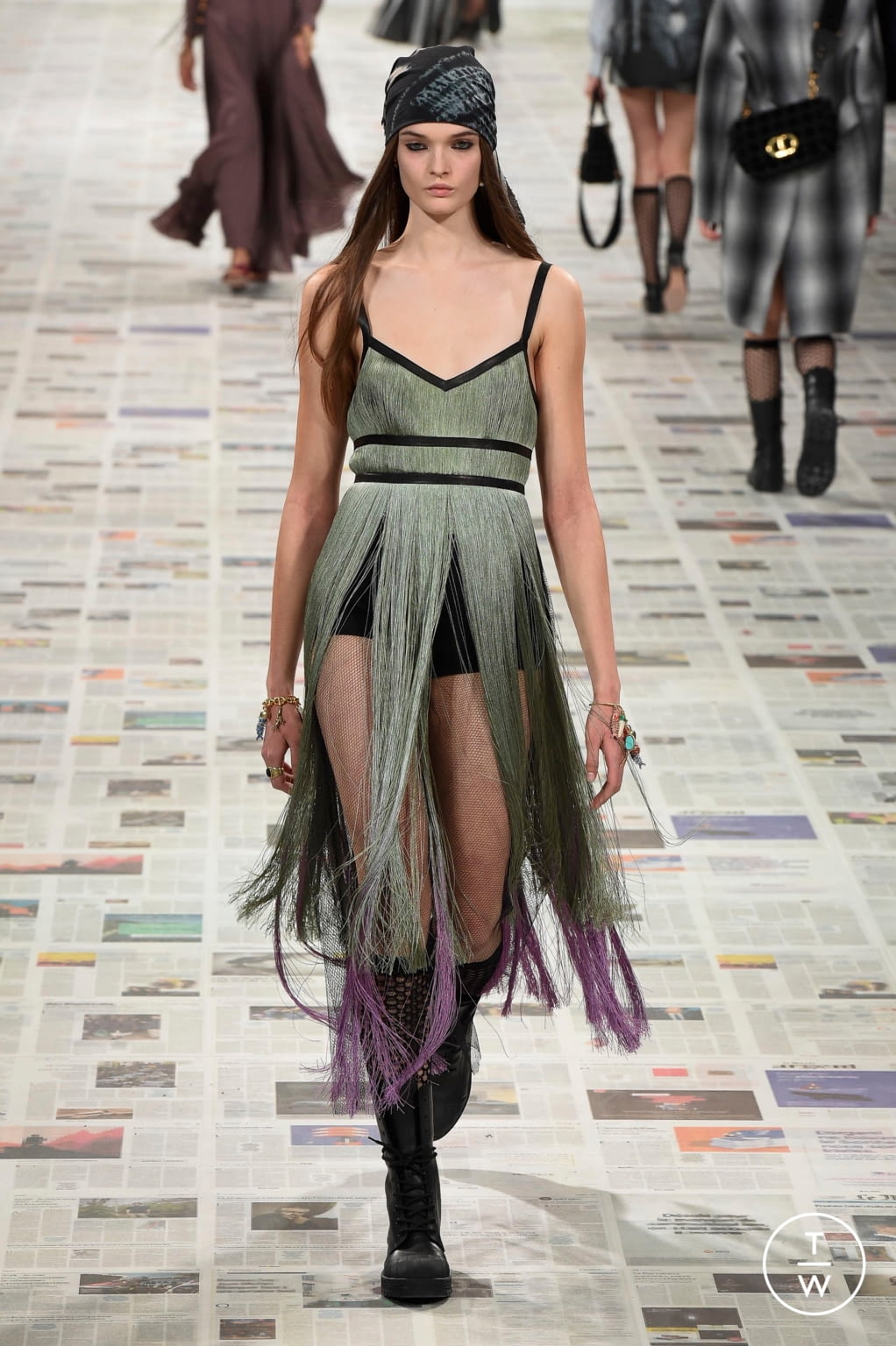 Fashion Week Paris Fall/Winter 2020 look 76 from the Christian Dior collection womenswear