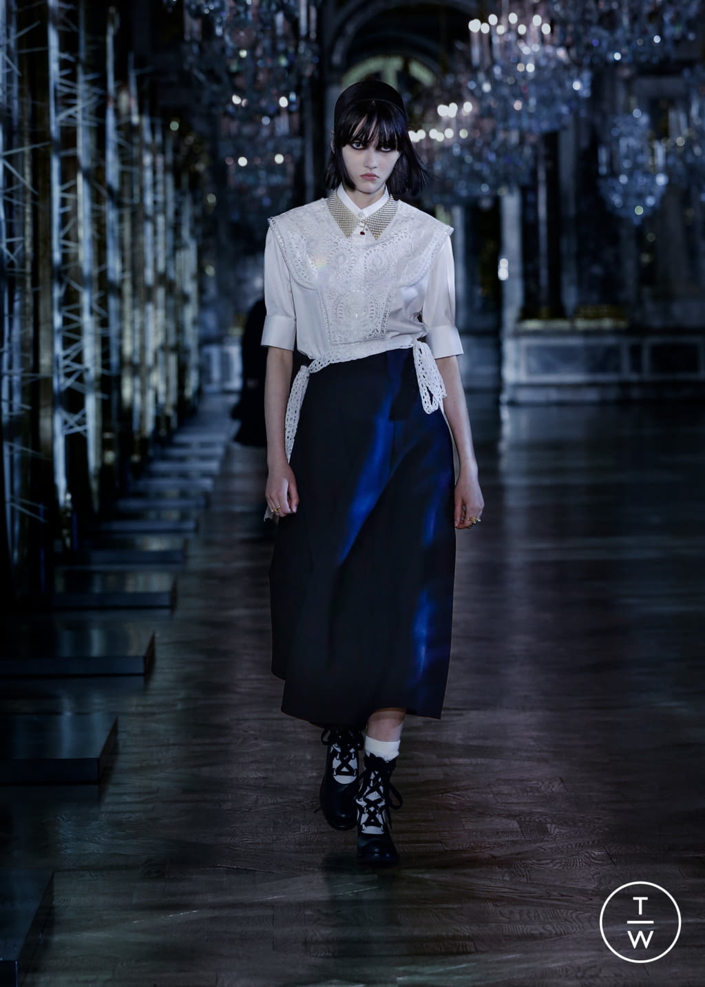 Fashion Week Paris Fall/Winter 2021 look 1 de la collection Christian Dior womenswear