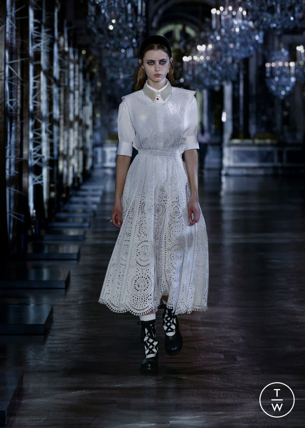 Fashion Week Paris Fall/Winter 2021 look 11 de la collection Christian Dior womenswear