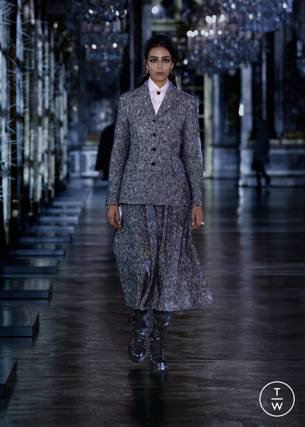 Fashion Week Paris Fall/Winter 2021 look 12 from the Christian Dior collection 女装