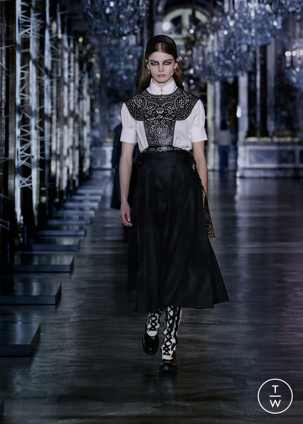 Fashion Week Paris Fall/Winter 2021 look 23 from the Christian Dior collection womenswear