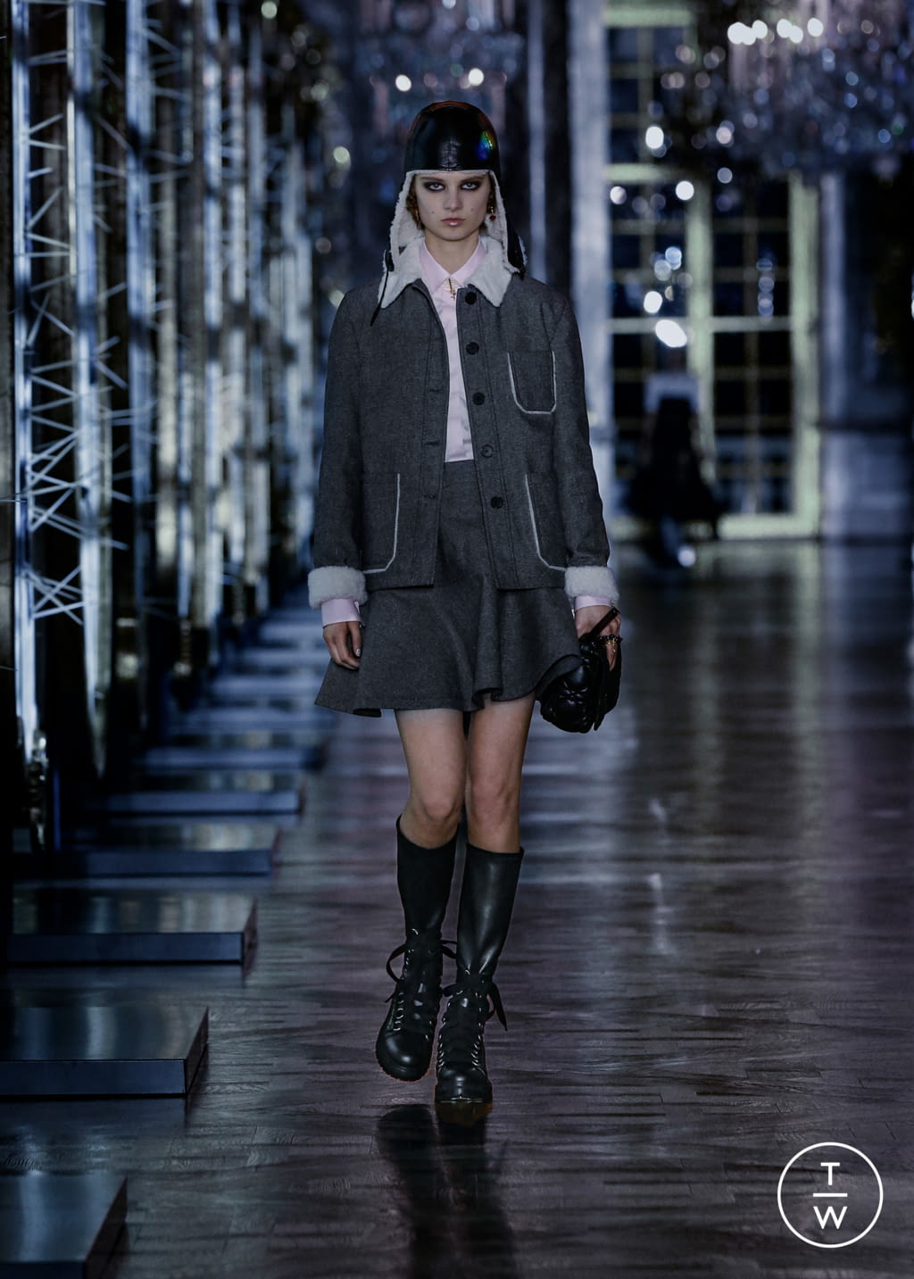 Fashion Week Paris Fall/Winter 2021 look 25 from the Christian Dior collection womenswear