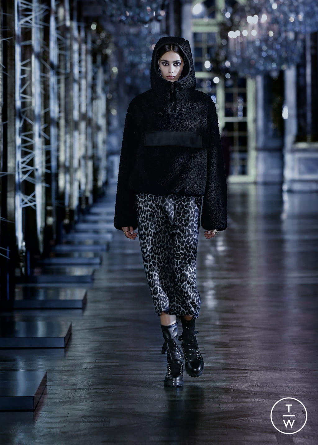 Fashion Week Paris Fall/Winter 2021 look 27 from the Christian Dior collection womenswear