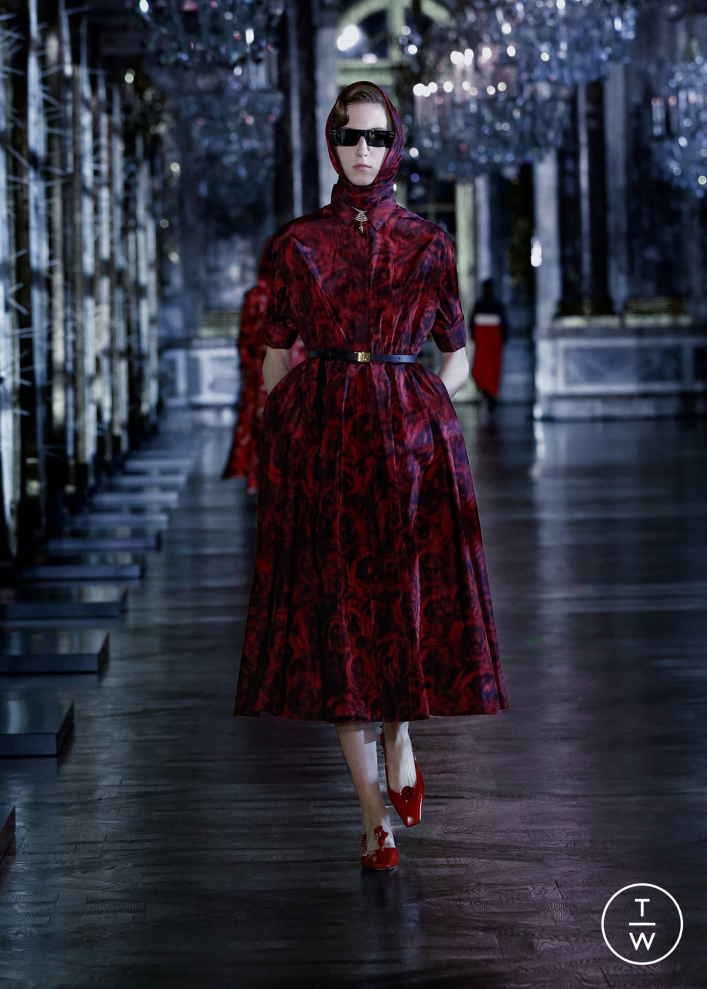 Fashion Week Paris Fall/Winter 2021 look 35 from the Christian Dior collection 女装