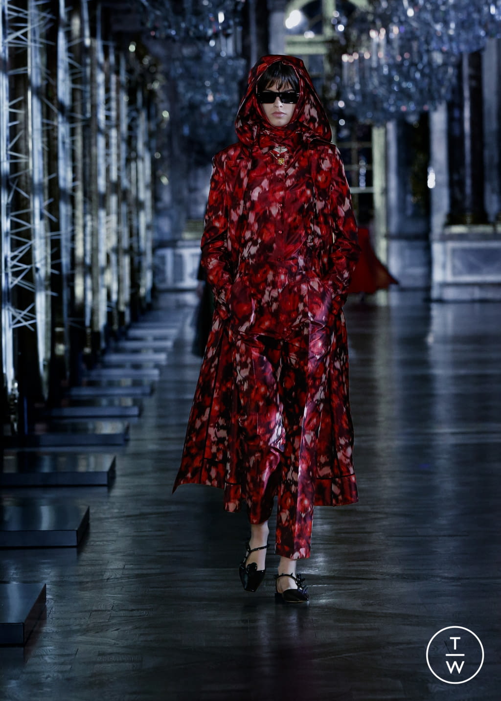 Fashion Week Paris Fall/Winter 2021 look 36 from the Christian Dior collection 女装