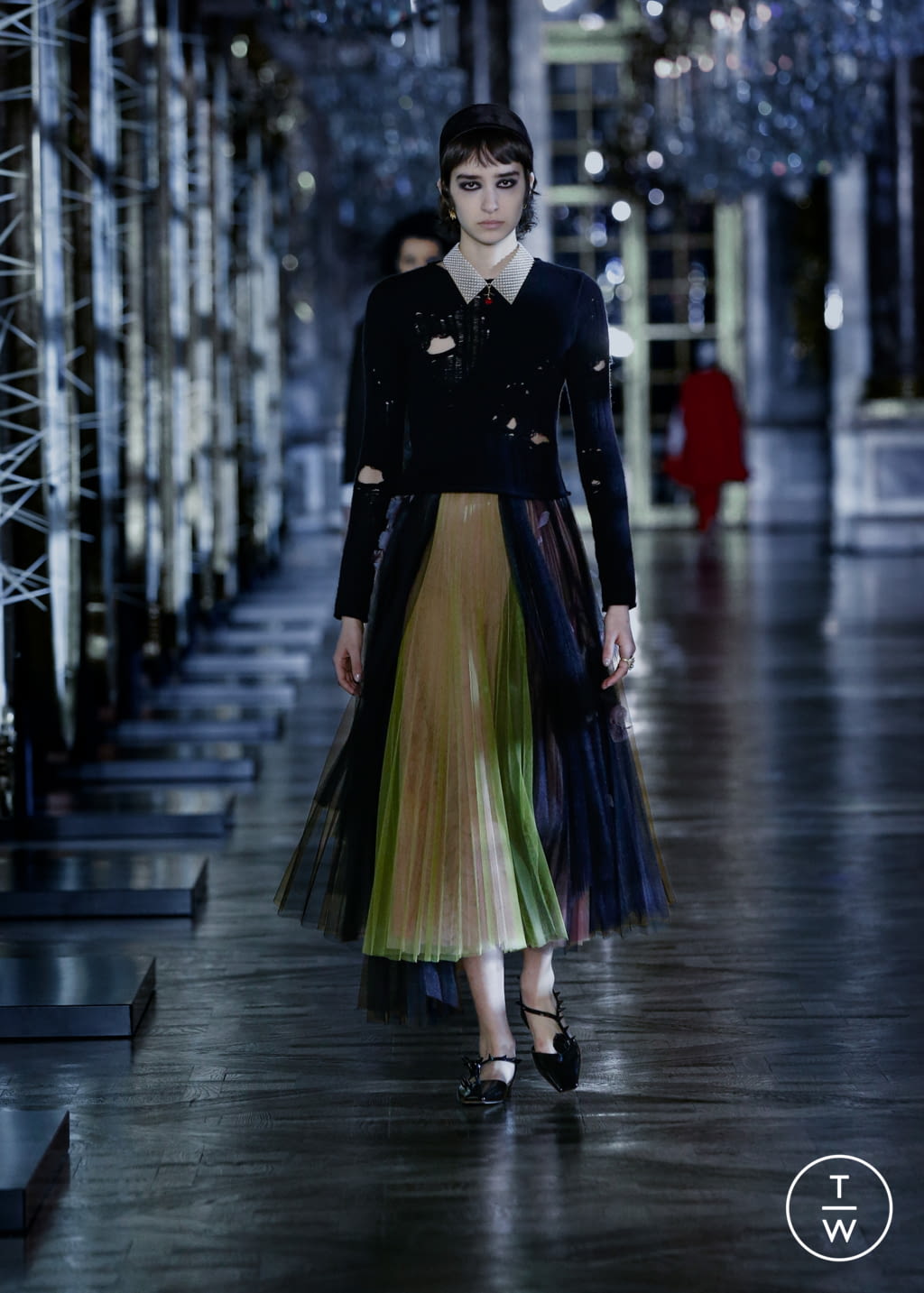 Fashion Week Paris Fall/Winter 2021 look 37 from the Christian Dior collection womenswear