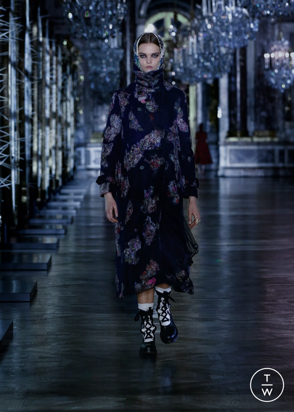 Fashion Week Paris Fall/Winter 2021 look 39 from the Christian Dior collection 女装