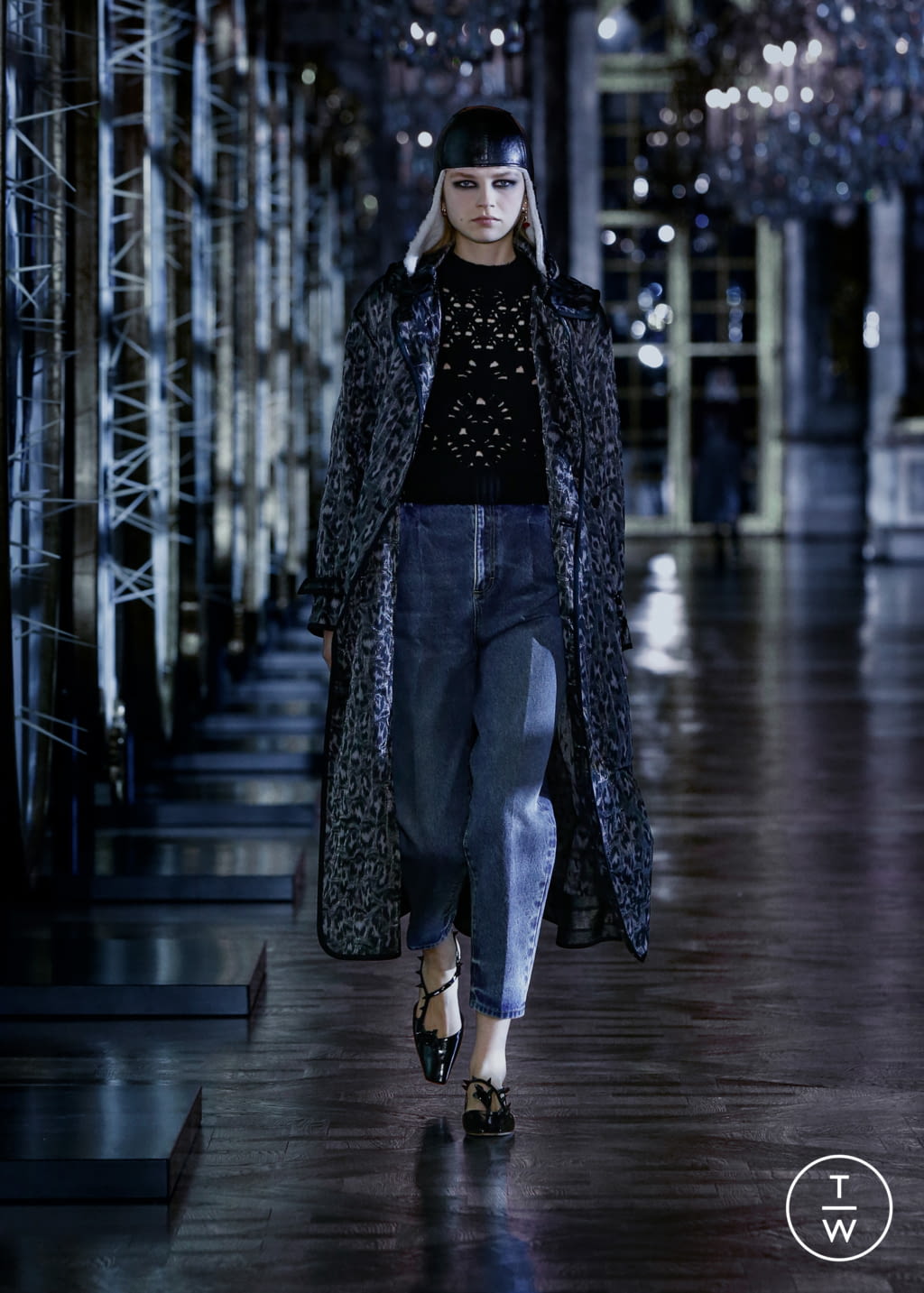 Fashion Week Paris Fall/Winter 2021 look 6 from the Christian Dior collection womenswear