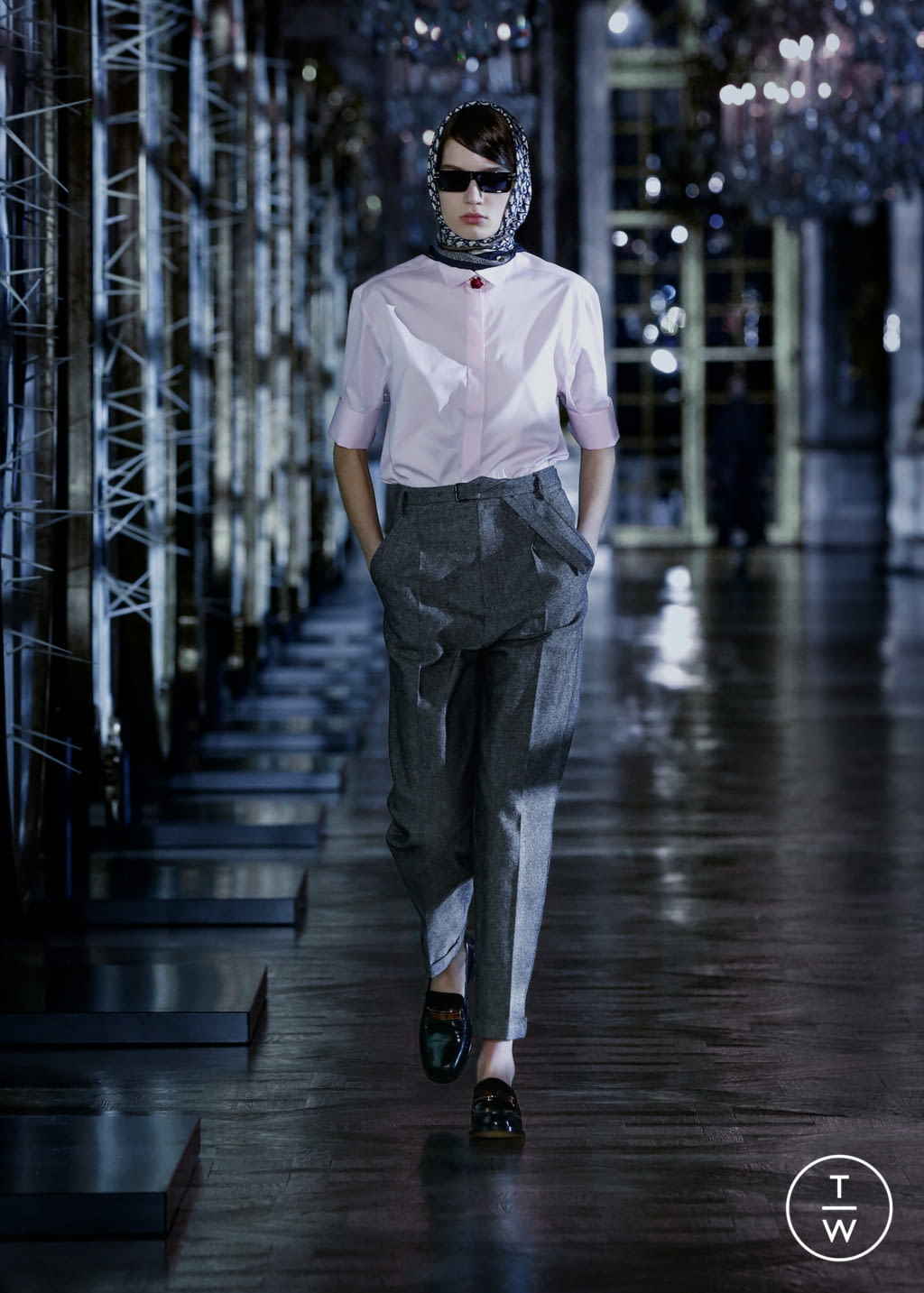 Fashion Week Paris Fall/Winter 2021 look 7 de la collection Christian Dior womenswear