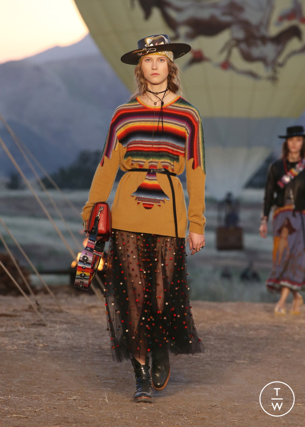 Fashion Week Paris Resort 2018 look 38 from the Christian Dior collection womenswear