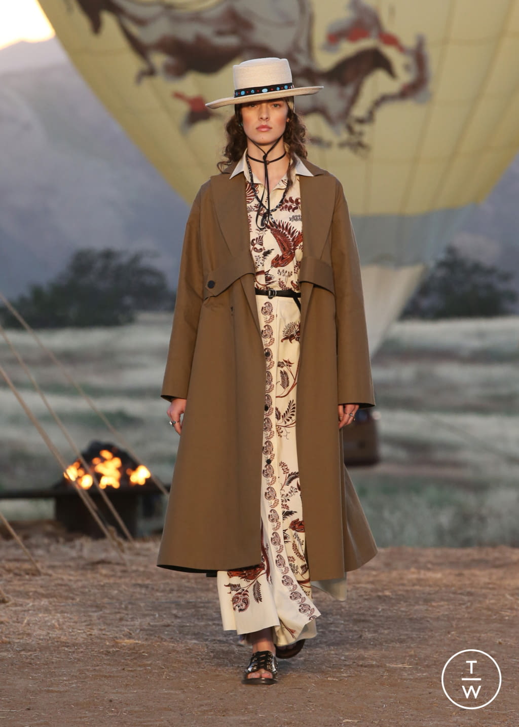 Fashion Week Paris Resort 2018 look 7 from the Christian Dior collection womenswear