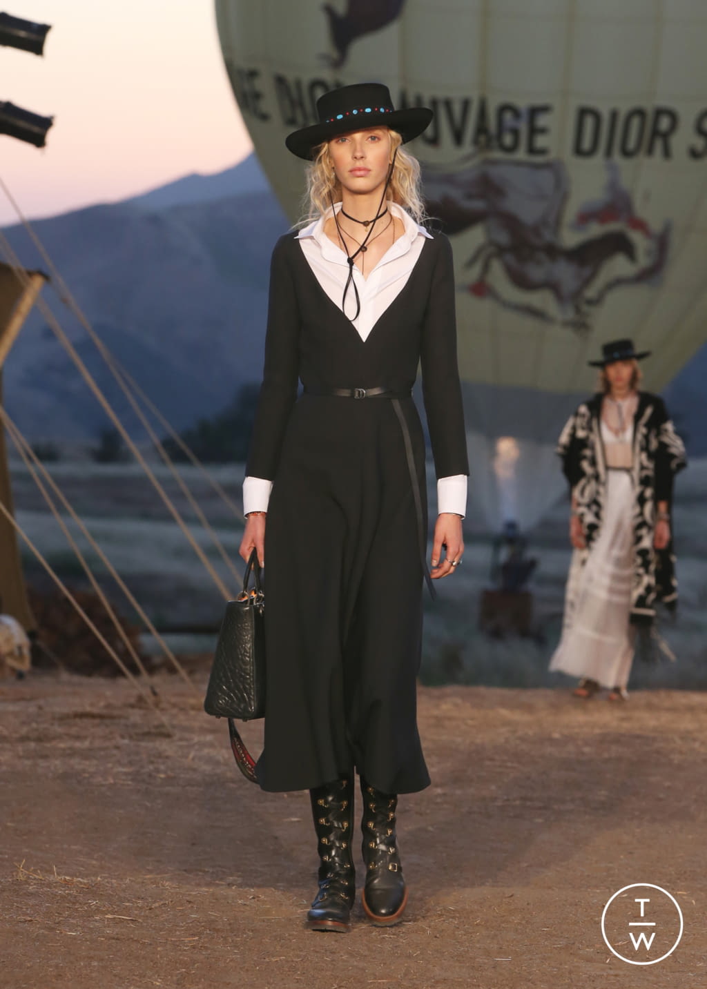 Fashion Week Paris Resort 2018 look 70 from the Christian Dior collection womenswear