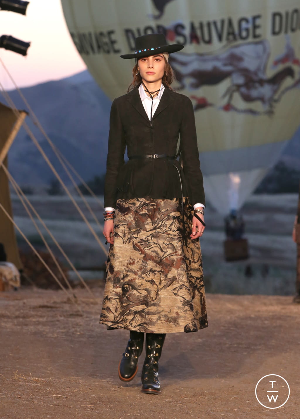 Fashion Week Paris Resort 2018 look 74 from the Christian Dior collection womenswear