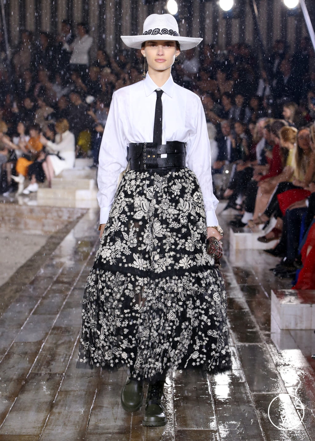 Fashion Week Paris Resort 2019 look 13 from the Christian Dior collection womenswear