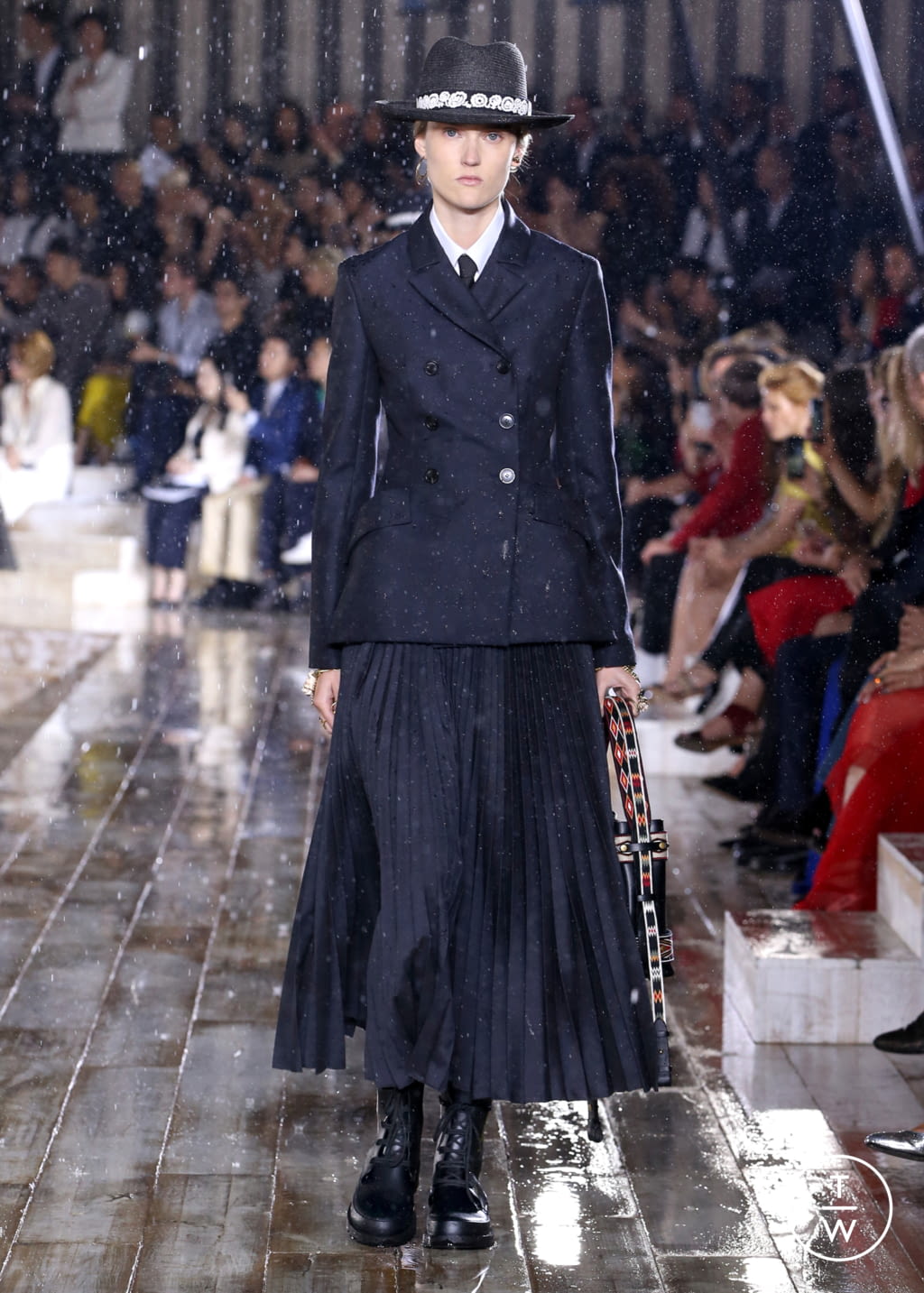 Fashion Week Paris Resort 2019 look 19 from the Christian Dior collection womenswear